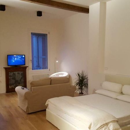 Casa Tea Lägenhet Bologna Exteriör bild